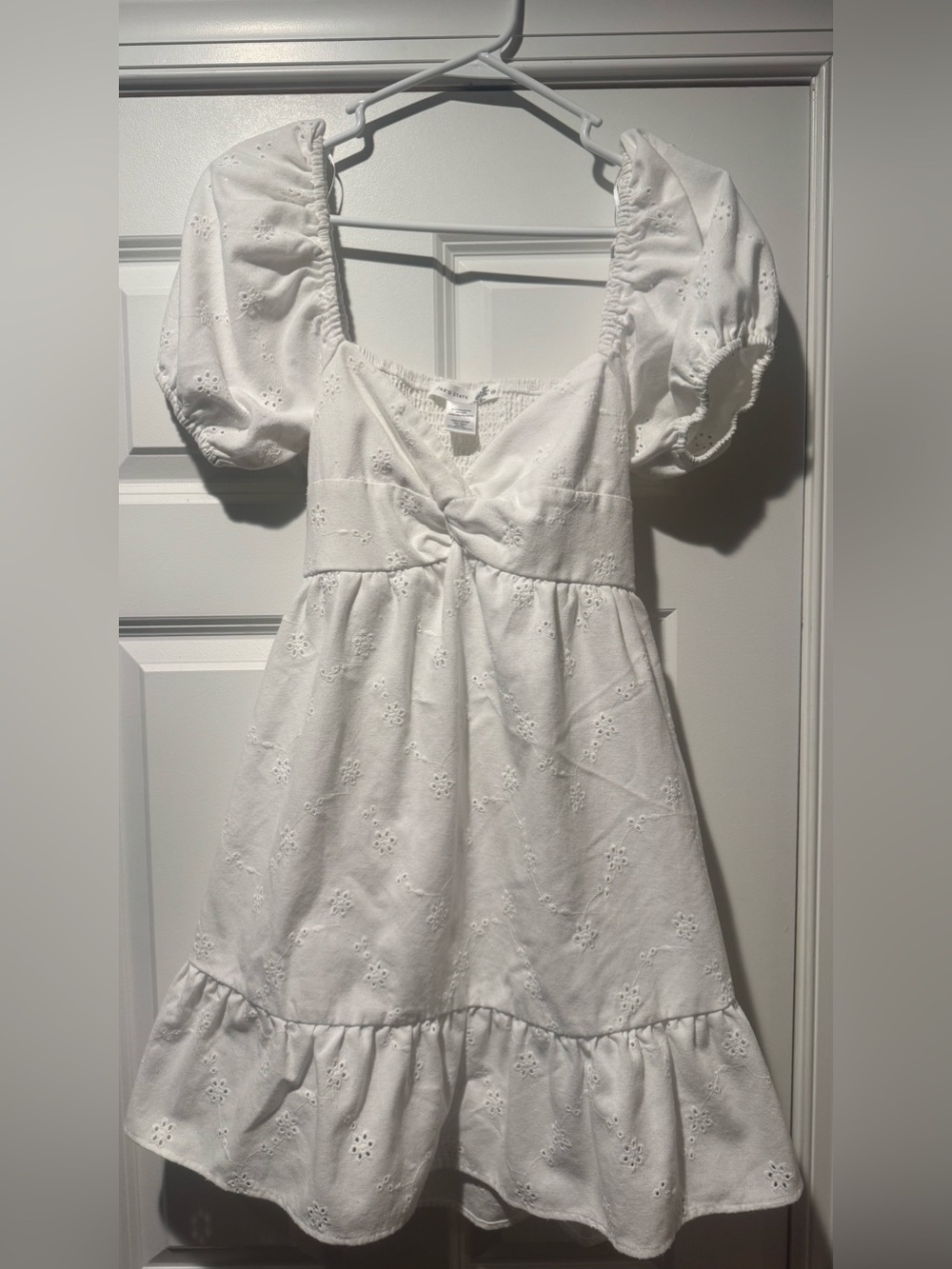 Altar’d State White Eyelet Puff-Sleeve Knot-Front Womens’ Dress